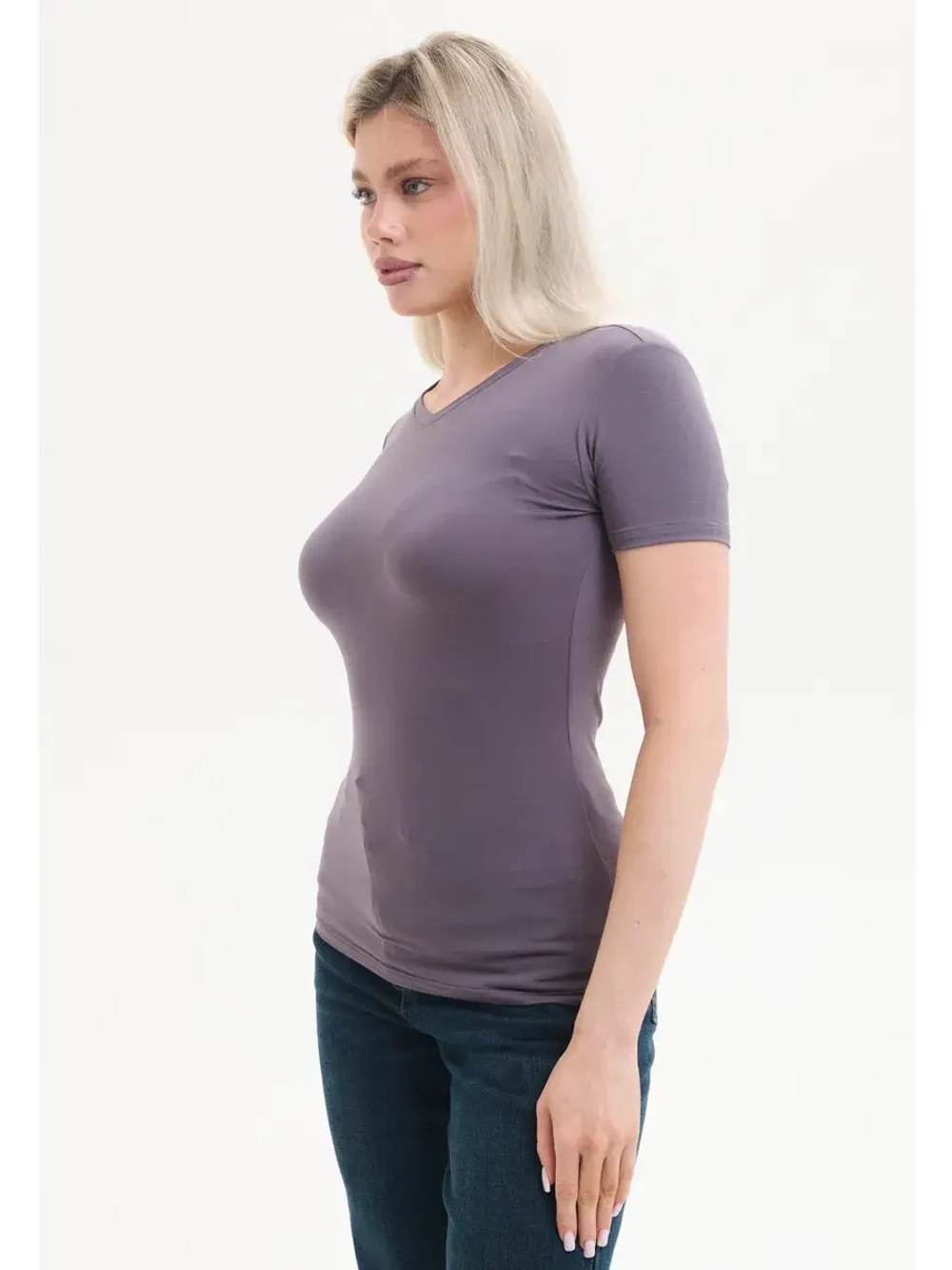 Футболка летняя с V-вырезом