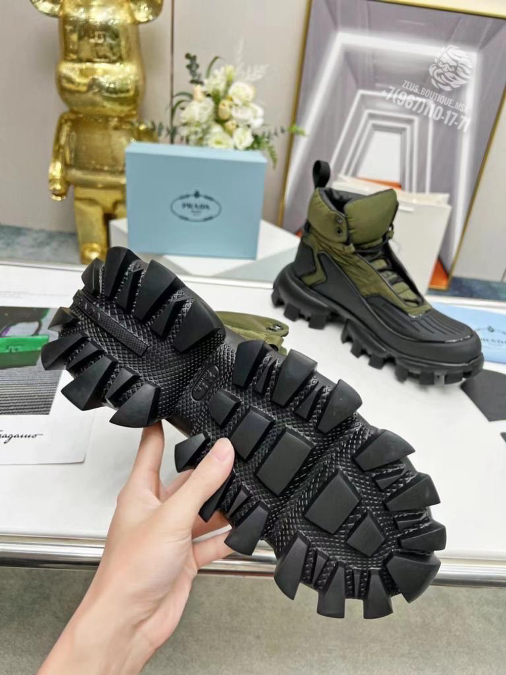 Кроссовки Prada