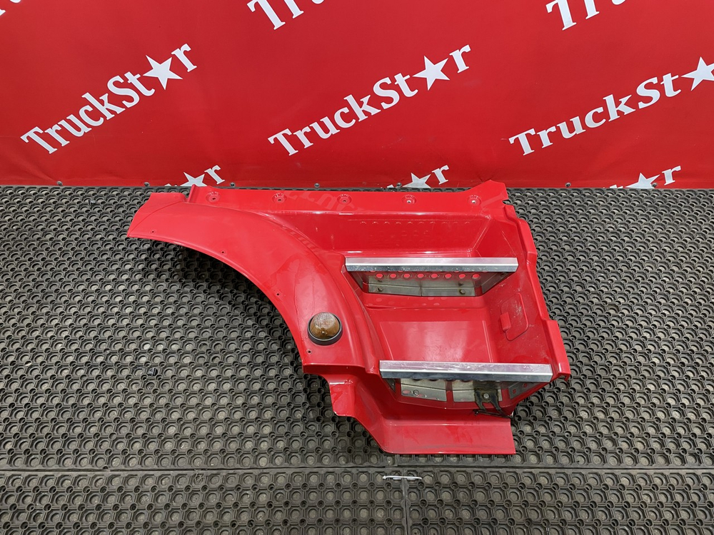 Корпус подножек правый