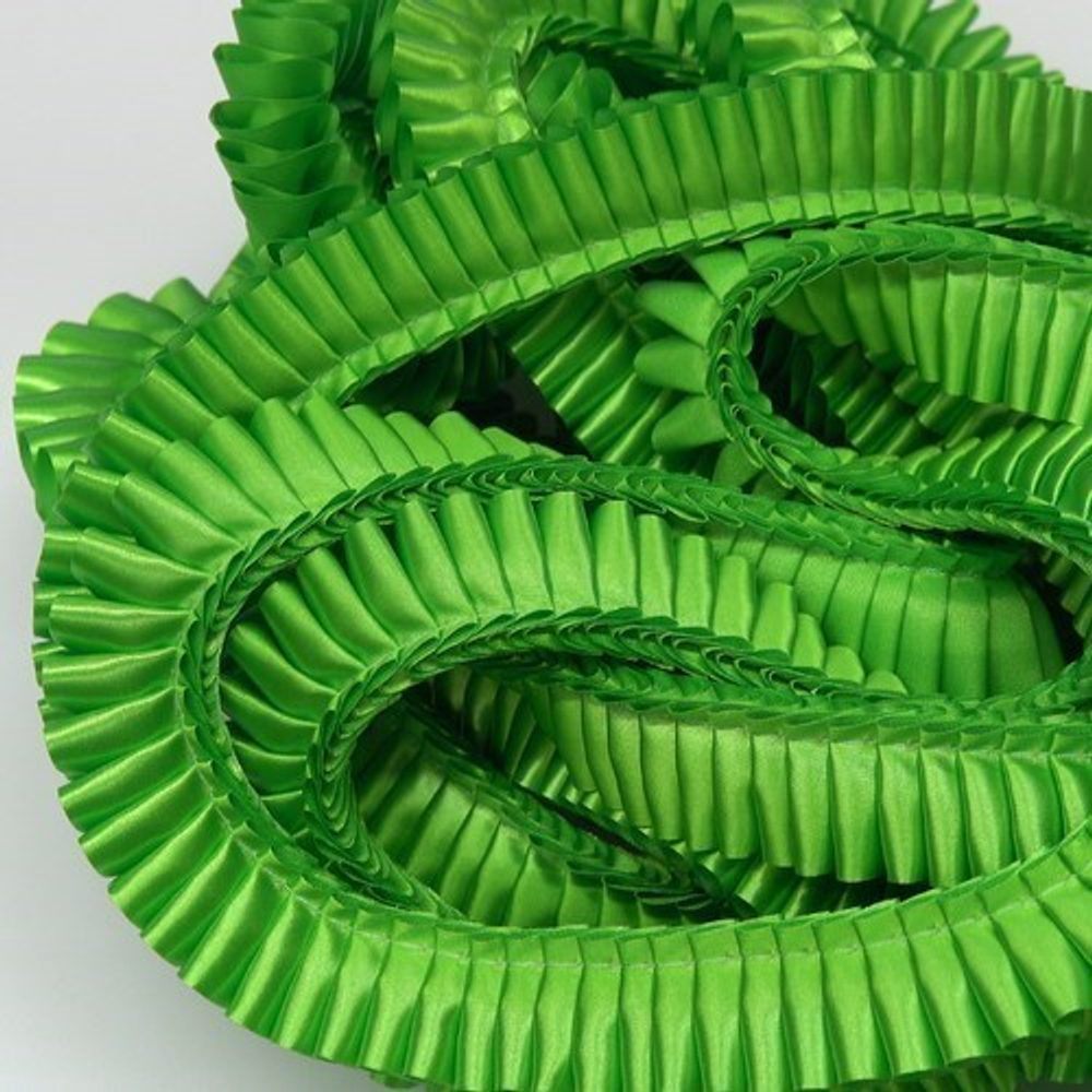 Лента плиссированная для наградных розеток. Цвет ЗЕЛЁНЫЙ. Код цвета 044В.