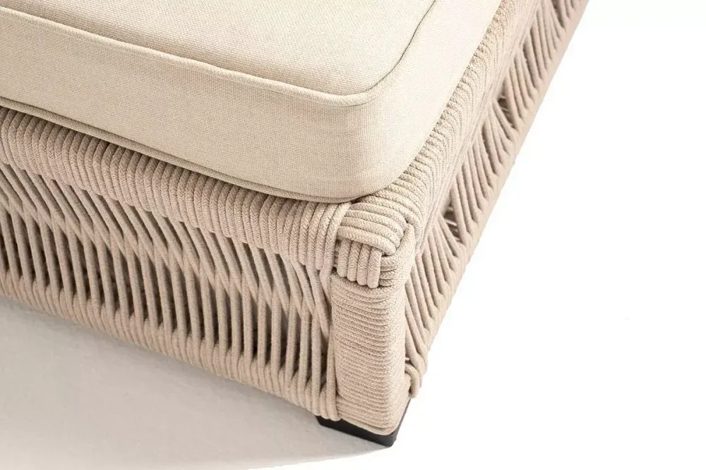 "Ривьера" шезлонг плетеный из роупа, каркас алюминий белый муар, роуп бежевый круглый, ткань бежевая 052