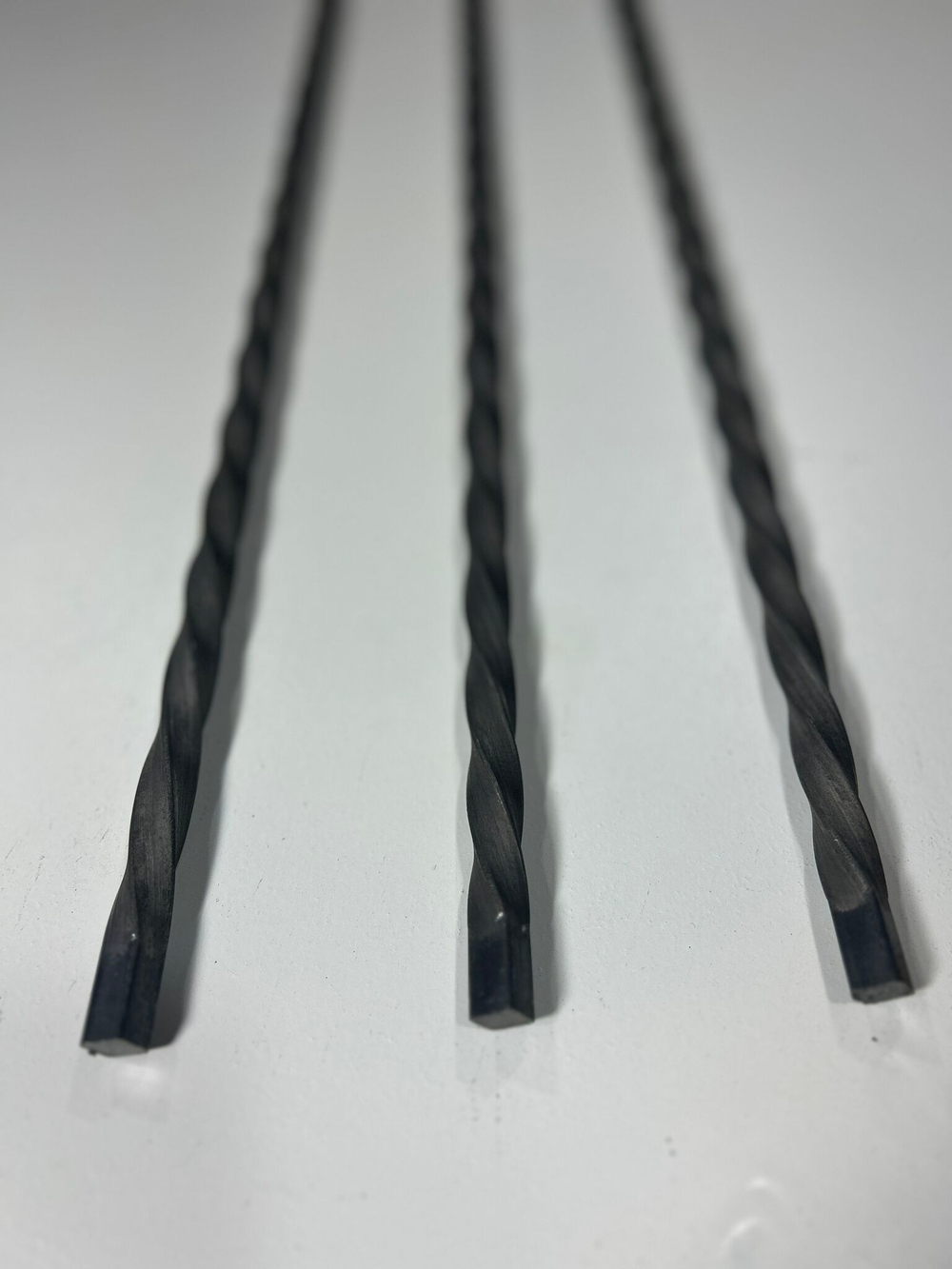 Кованый элемент балясина,торсион 1000мм, витой квадрат полнотелый 10х10мм