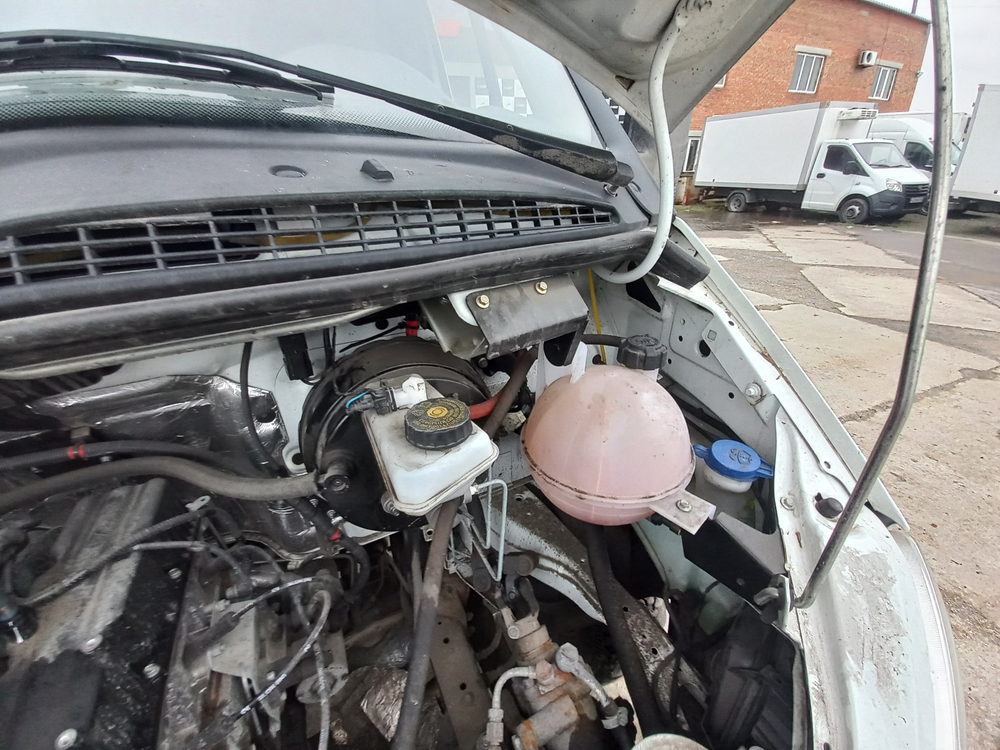 GAZ SOBOL Цельнометаллический 27527 (Бензиновый, 2,7 л, 107 л.с, 4WD)