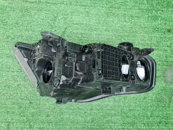 Фара левая Genesis G70 (2020-н.в.) LED