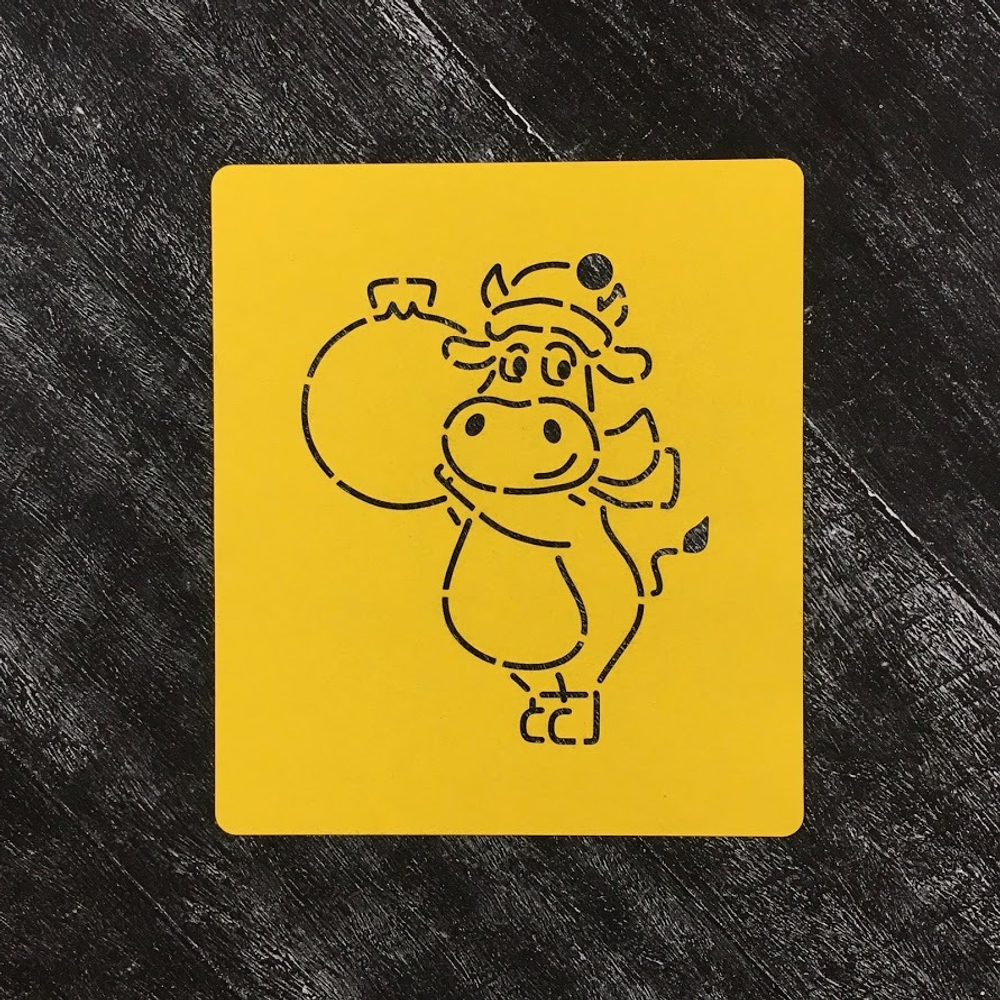 Бык №62 с елочной игрушкой