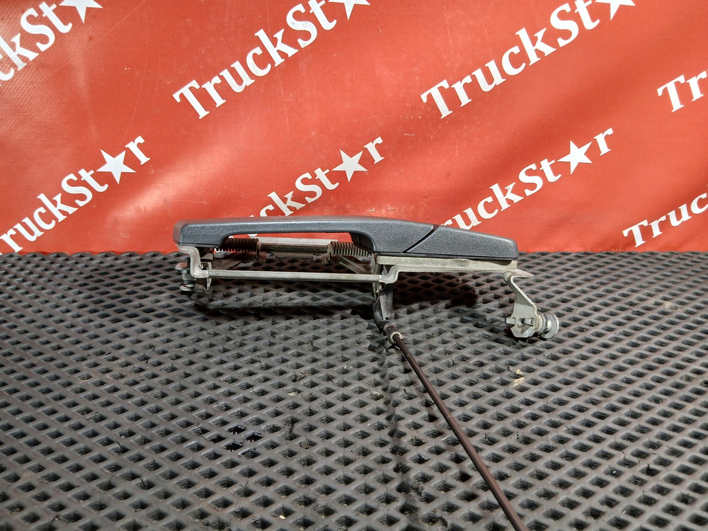 Ручка двери наружная правая