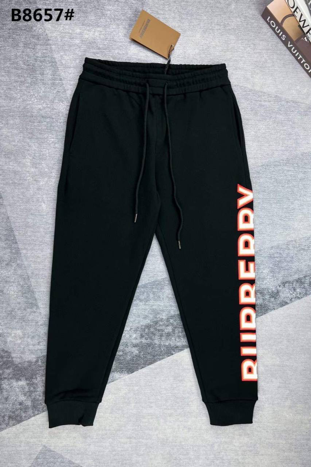 Костюм Burberry