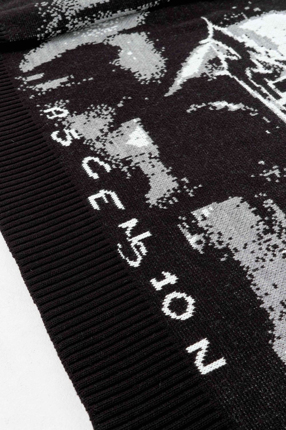 Свитер Ascension Rising angel черный