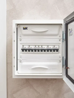 IEK ARMAT Выключатель автоматический однополюсный B 10А M06N (AR-M06N-1-B010)