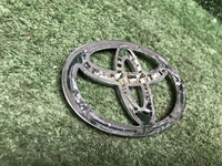 Эмблема крышки багажника Toyota RAV4 5 XA50 18-нв
