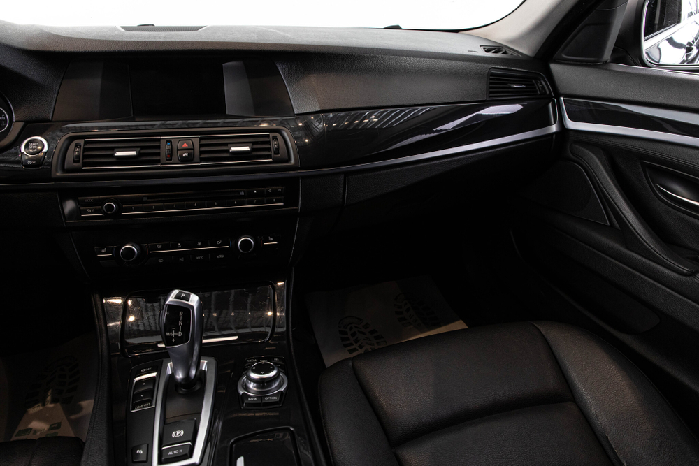 BMW 5-Series, 2016 год