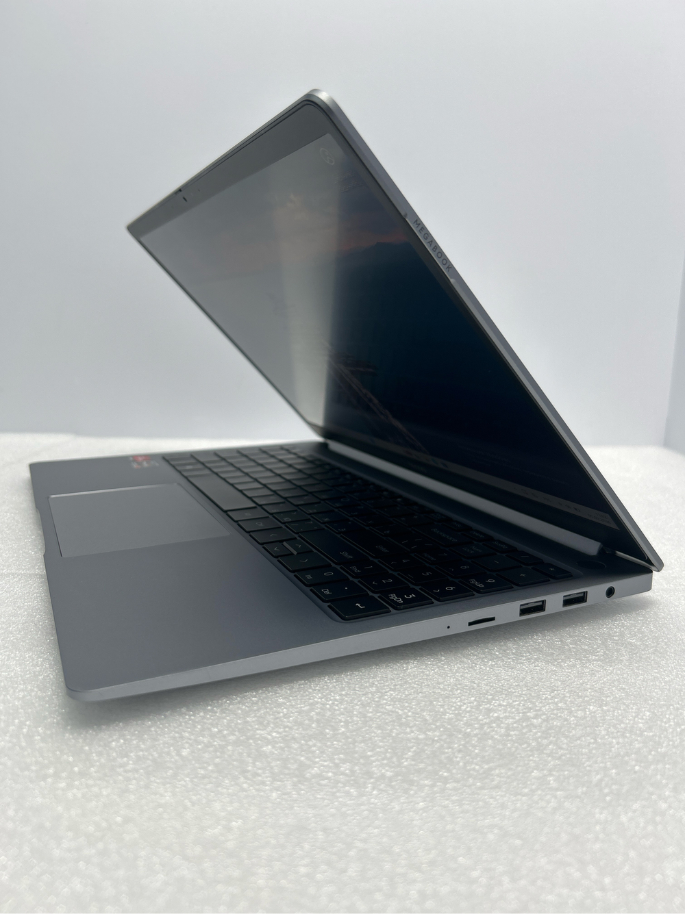 Ноутбук Tecno MEGABOOK T15DA (4894947004988) 15.6"/AMD Ryzen 7 5800U/RAM 16GB/SSD 512GB/AMD Radeon Graphics/1920*1080/IPS/DOS/Подсветка кл-ры: LED/серый космос. Состояние: A1