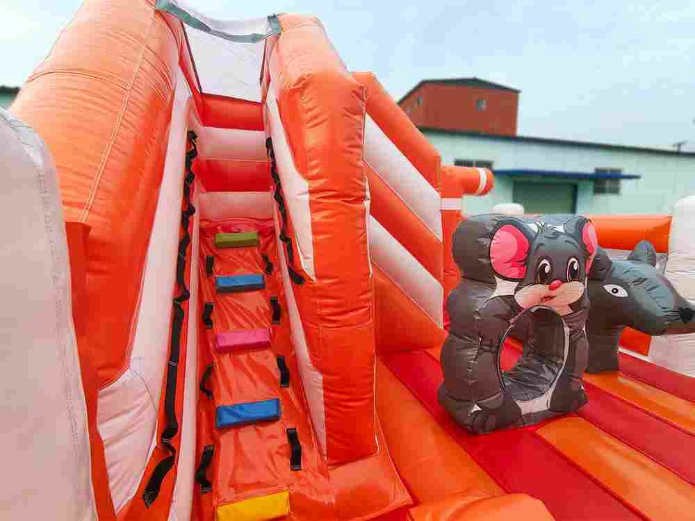 Коммерческий надувной батут «Веселый кот» 5*5*3,2 м