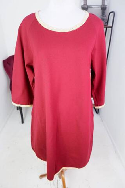 Платье Lucky Move модного оттенка, визуально на 50 размер, новое