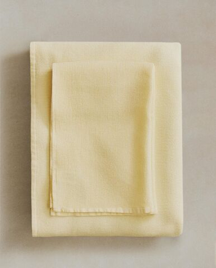 Zara Home - Банное полотенце с тонкой вафельной текстурой, желтый, 90х150 см