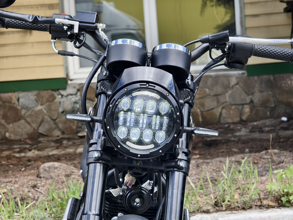 RC 300 CK -A TRIUMPH ДОРОЖНЫЙ Черный