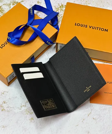 Обложка для паспорта Louis Vuitton Monogram Surfin