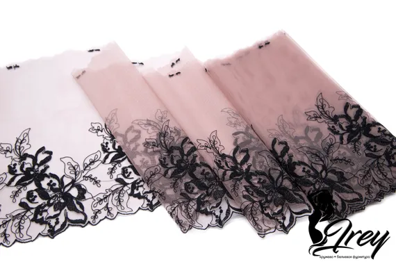 05-81 Вышивка на неэл. сетке 27 см, кофейная роза/черный (правая)