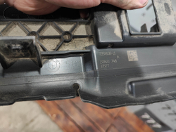 Воздуховод радиаторов нижний BMW 5-Series (G30) 17-20 Б/У Оригинал 51137359838