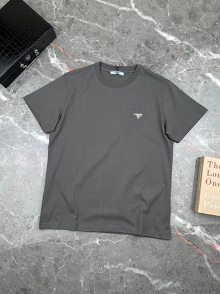 Футболка Prada
