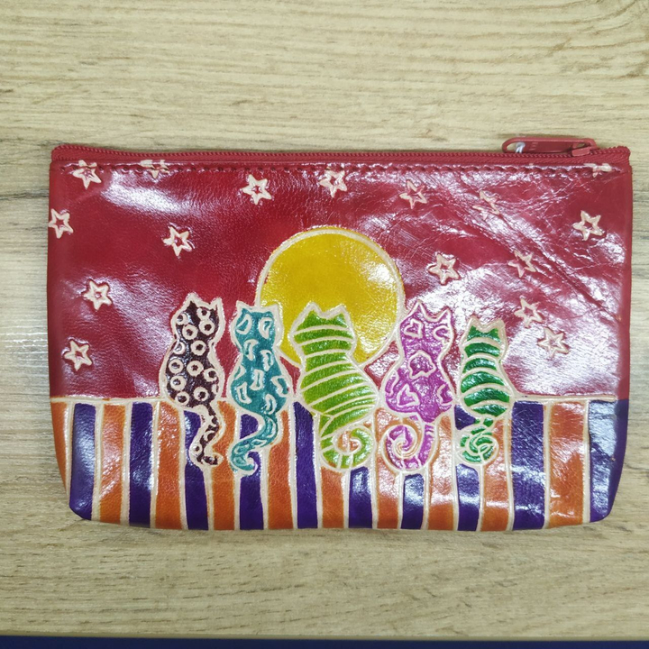 Косметичка Кошки на крыше цвет красный, кожа, ручной принт 17x1,5x11 см