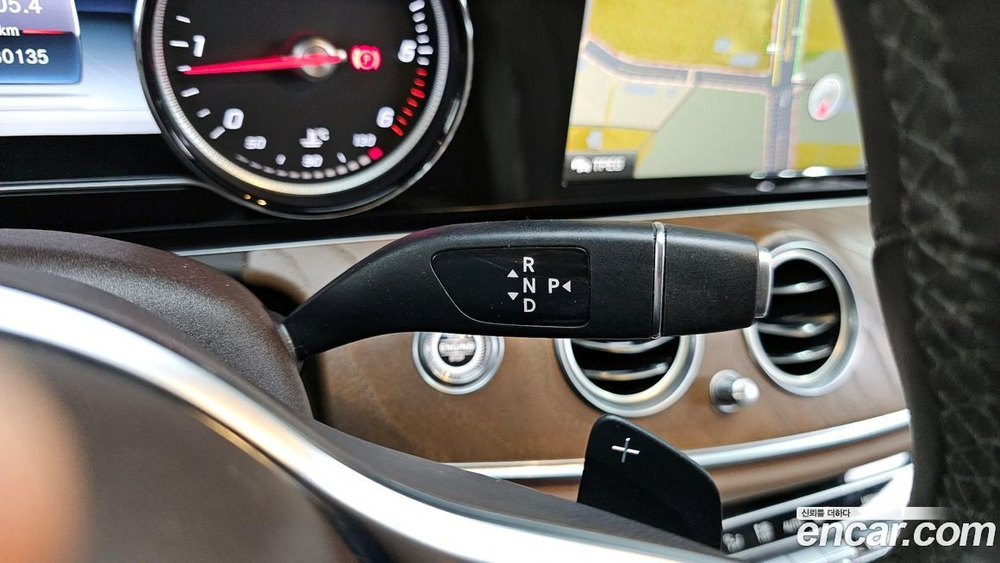 Mercedes-Benz E-Class W213 E220d Exclusive (08.2019)