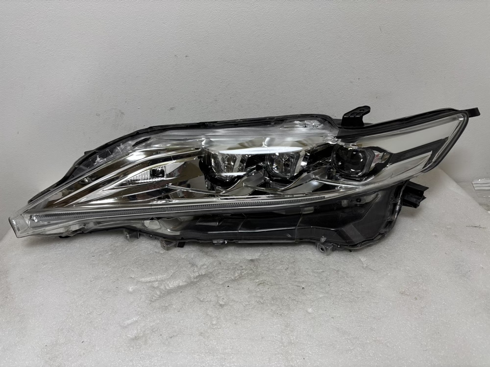 фара левая Toyota Harrier ZSU65 AVU60 48-192