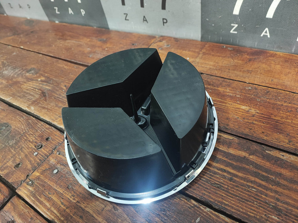 Эмблема Mercedes ML GLE (W166) 11-18 Новая Оригинал A0008880160