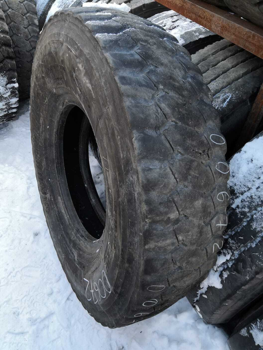 12.00R20 Bridgestone L355 шина б/у
