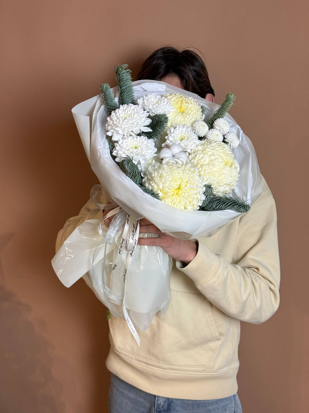 Букет "Ледяное Кружево", Хризантема микс, хлопок, нобилис