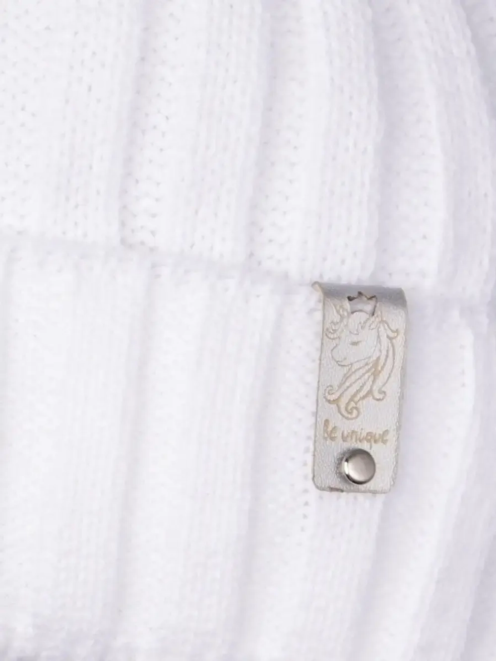 Шапка для девочки осенняя вязаная на завязках