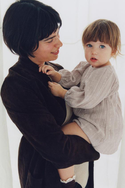 ZARA ПЛАТЬЕ И ТРУСИКИ ИЗ ТКАНИ БАМБУЛА С ВЫШИВКОЙ, ЦВЕТ ВЕРБЛЮЖЬЕЙ ШЕРСТИ