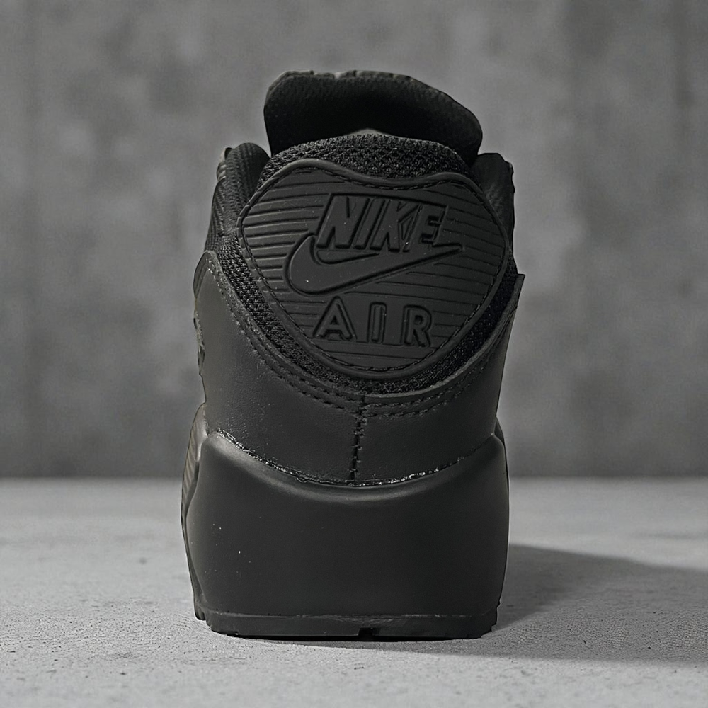 Nike Air Max 90 • Black