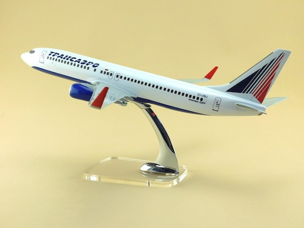 Модель самолета Boeing 737-800 (М1:100, Transaero)