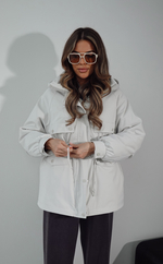 Куртка утепленная на кулиске с капюшоном