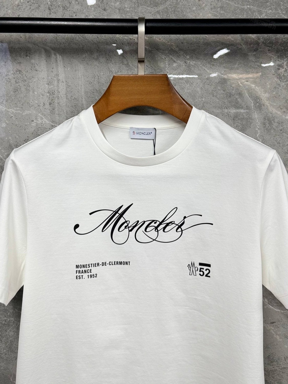 Футболка Moncler