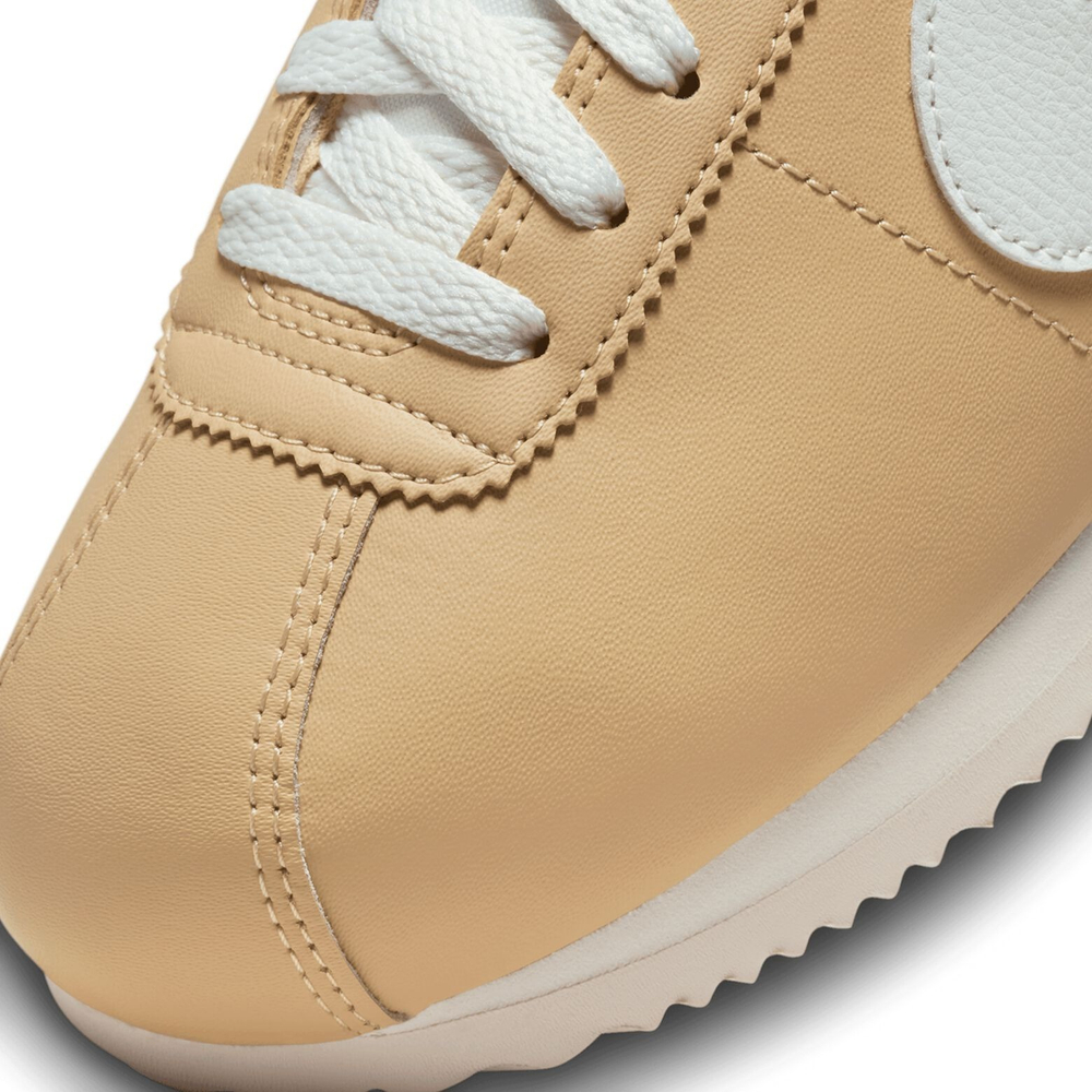 NIKE / Кроссовки женские