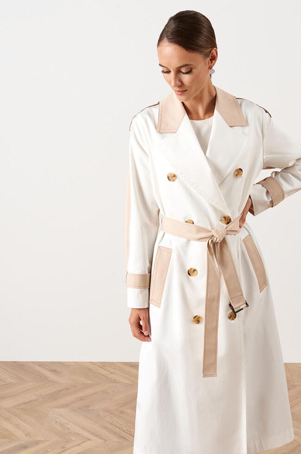 0105 Плащ женский (молочный / бежевый)