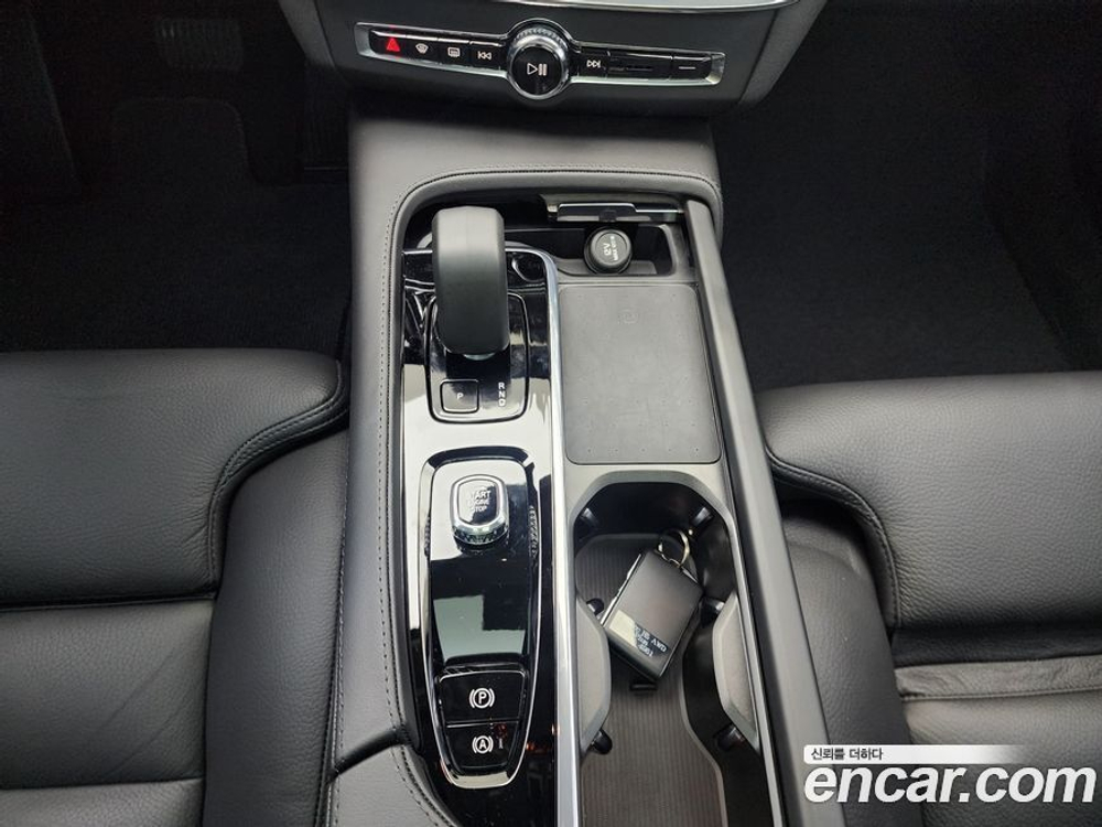 Volvo V90 Cross Country B5 Plus AWD (11.2023)