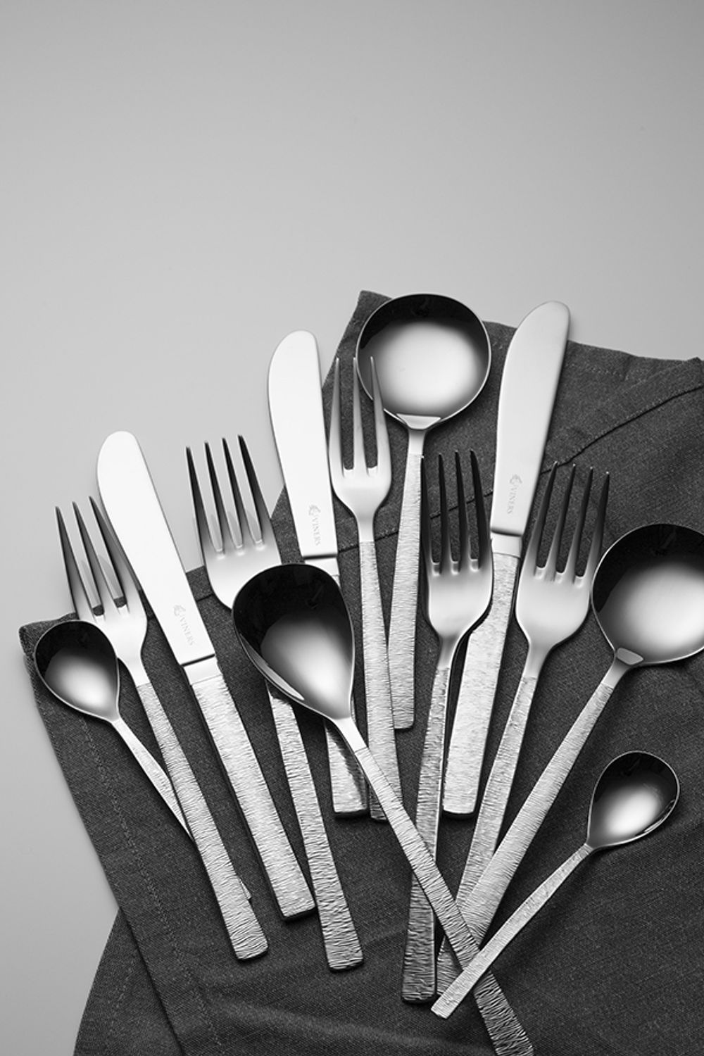 Нож столовый Studio