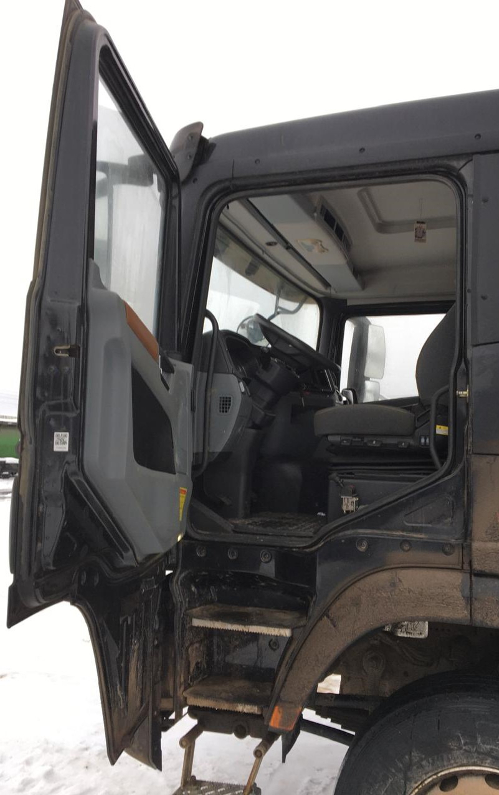 Shacman (Shaanxi) SX* 8x4 Самосвал SX33186V366 (Дизельный, 11,6 л, 423 л.с., МТ)
