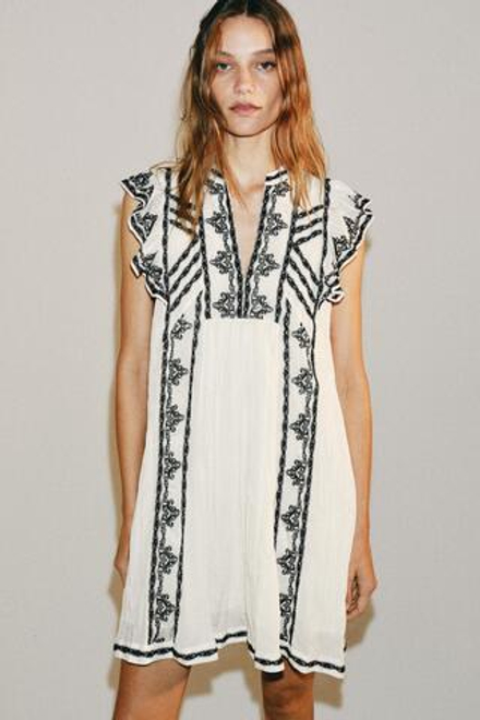 ZARA ПЛАТЬЕ ИЗ КОЛЛЕКЦИИ ZW С КОНТРАСТНОЙ ВЫШИВКОЙ, БЕЛЫЙ/ЧЕРНЫЙ