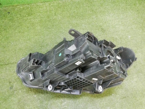 Фара правая BMW X1 F48 (2019-2022) LED