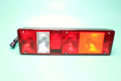 Фонарь задний КамАЗ,МАЗ 24В разъём СЦАЗ с проводом, правый /7442.3716-10/
