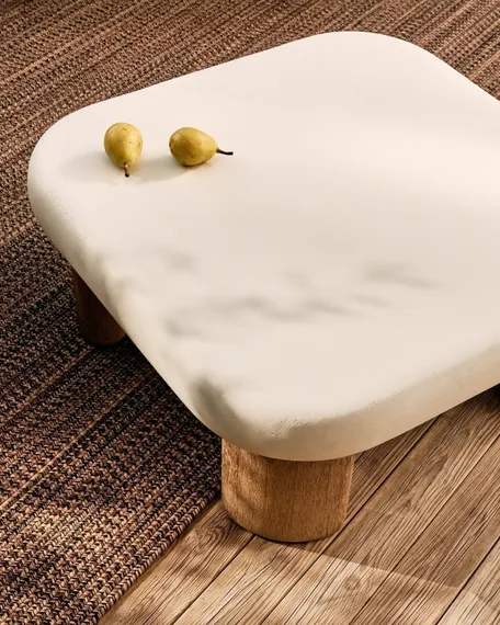 Журнальный столик Labra из цемента и акации 80 x 80 см