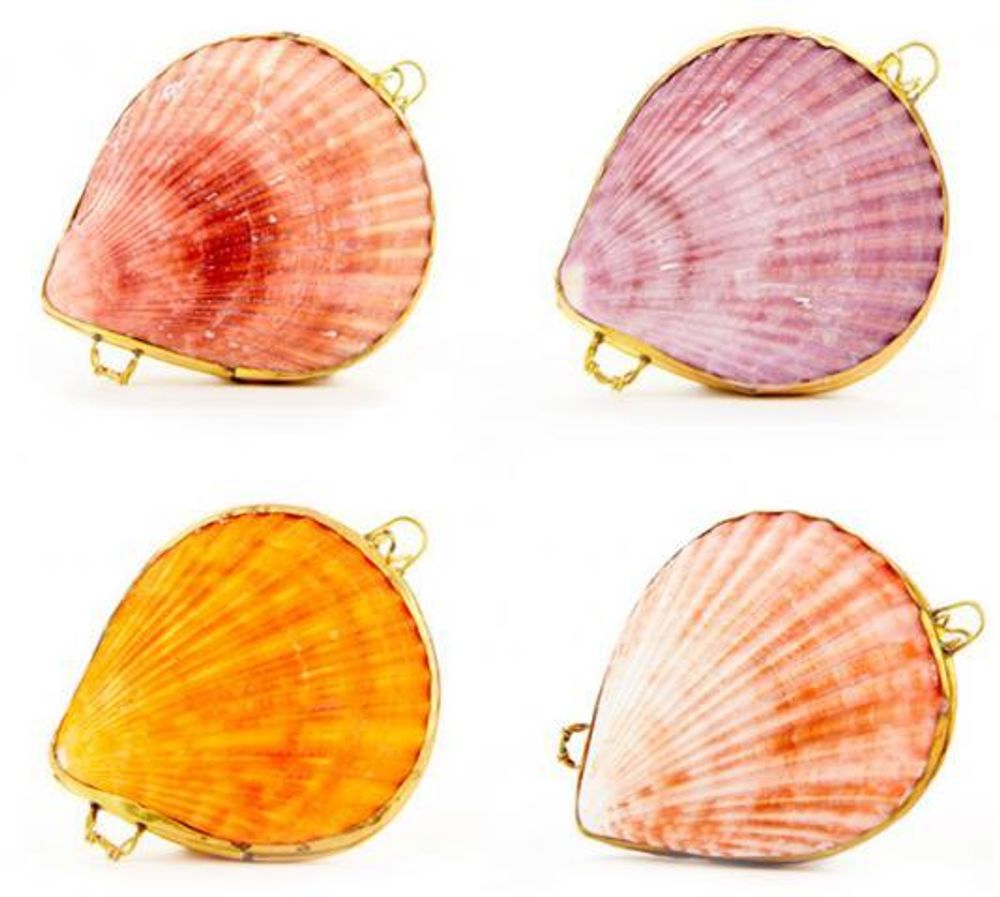 Идея для  необычного подарка твердые духи Earth tu Face