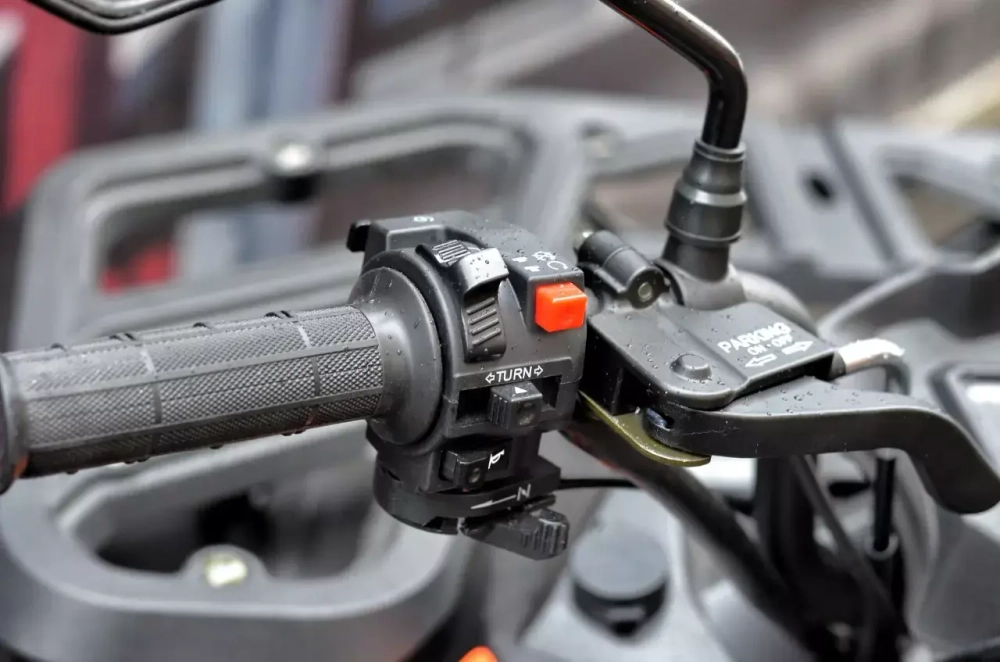 Квадроцикл LONCIN Xwolf 200 (9л)