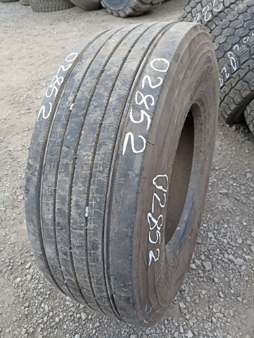 385/65R22.5 Bridgestone R249 шина б/у