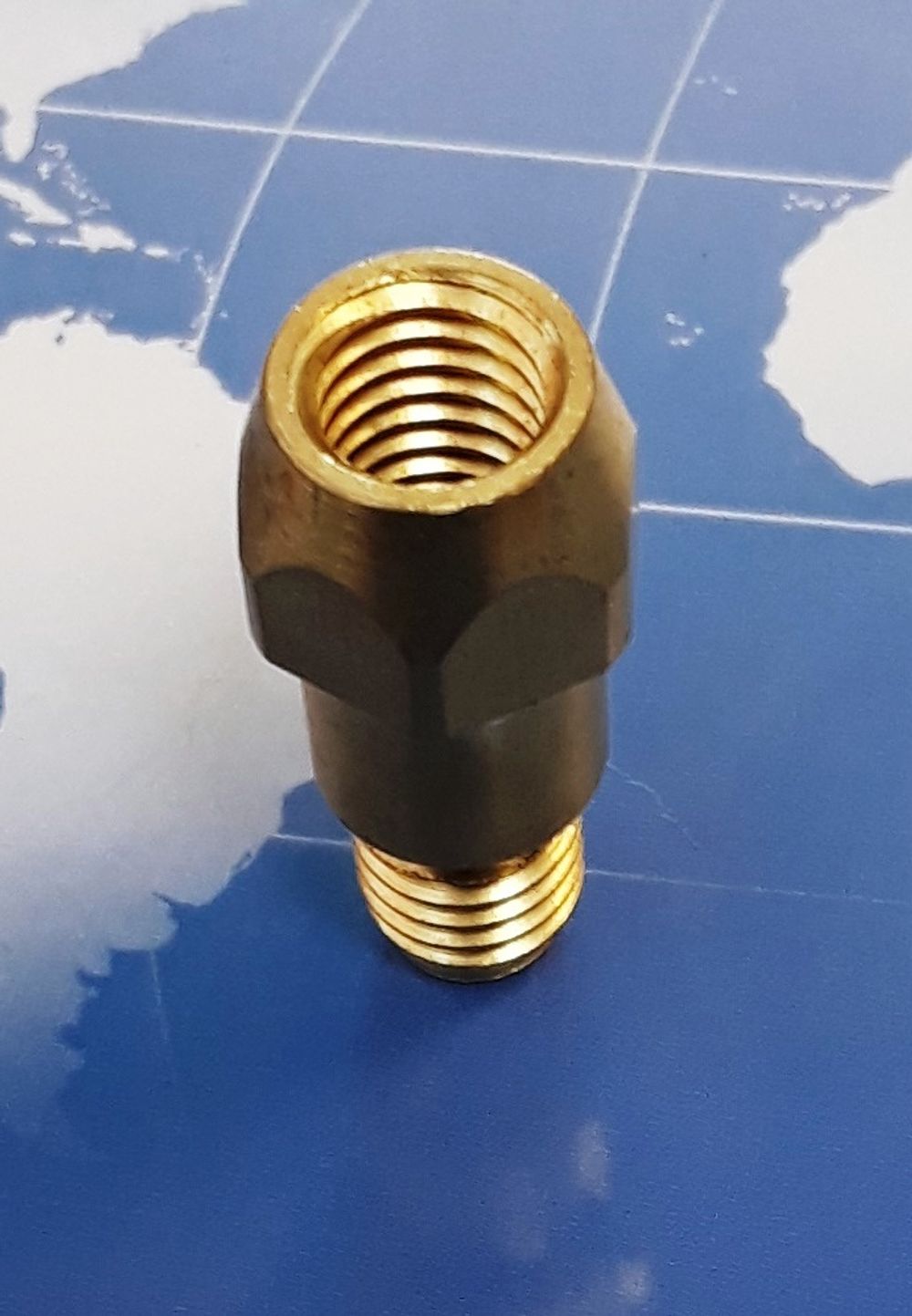 142.0020 Вставка / Свеча / Держатель наконечника М8, предназначен для комплектования сварочных горелок полуавтоматической сварки MIG/MAG