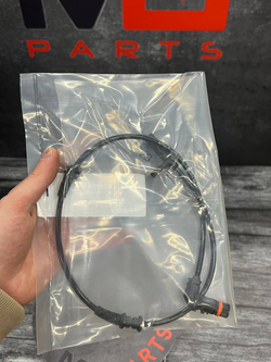 Датчик ABS передний Mercedes-Benz A2045400117